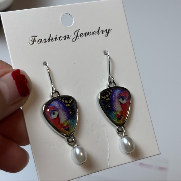 Modern Art Inspired Women’s Earrings, Dangle Faux Pearl Fashion Earrings - Picture 5 of 6